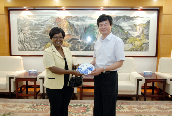 肯尼亚认可机构(KENAS)代表团访问CNAS